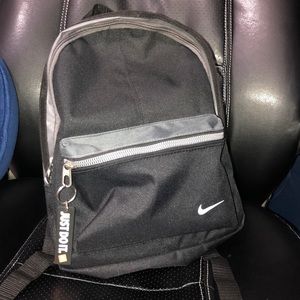 New mini Nike backpack black/white